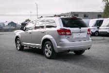 2009 Dodge Journey SXT. LOCAL BC VEHICLE. NO ACCIDENT. LOW KILOM - Photo 6