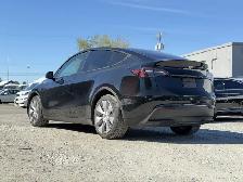 2023 Tesla Model Y Long Range AWD. LOCAL BC VEHICLE. ONE OWNER. - Photo 7