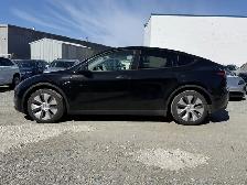 2023 Tesla Model Y Long Range AWD. LOCAL BC VEHICLE. ONE OWNER. - Photo 8