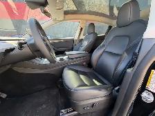 2023 Tesla Model Y Long Range AWD. LOCAL BC VEHICLE. ONE OWNER. - Photo 9