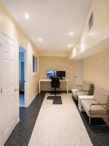 Private Walkout Basement - Photo 4