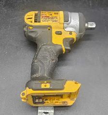 DEWALT 1/2 Inch Impact Wrench - Photo 2
