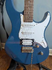 Yamaha Pacifica 112v guitar - Photo 3