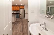 Duplex - Upper Unit 3 Bedroom, 2 bathrooms, 2 parking & Laundry - Photo 5