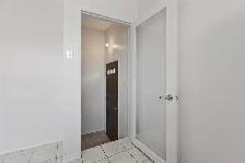 SIX BEDROOMS. 200 AMP. SIDE ENTRANCE. DOUBLE GARAGE. GARDEN CITY - Photo 16