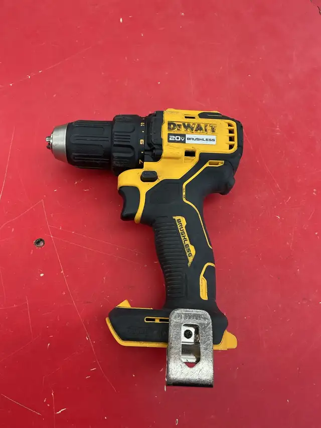 Perceuse Dewalt outils seulement