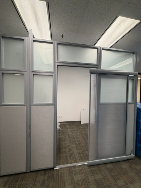 Cubicles / 2 Global BLVD privet offices with sliding door $2800