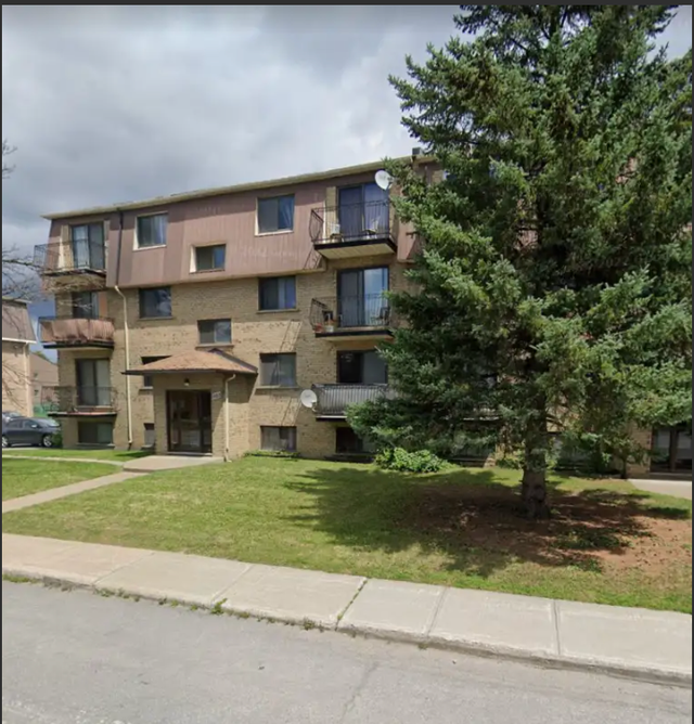 4 1/2 à louer à Laval