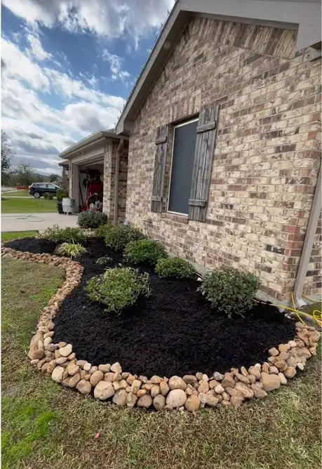 Mulch Installation & Delivery