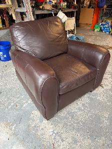 All leather Canadian made chair - Photo 2