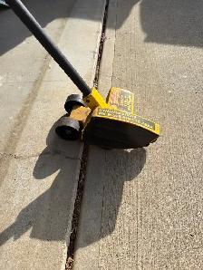 paramount edger - Photo 2