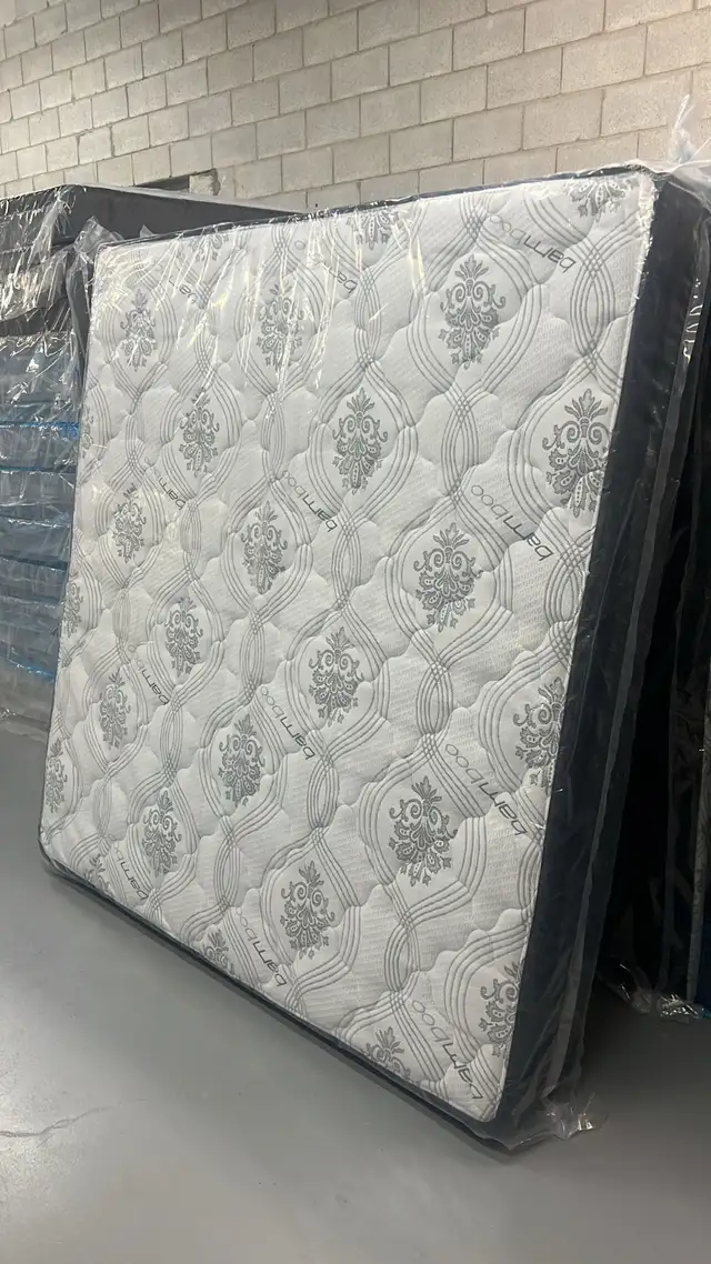 urgent Mattress for sale ! Delivery ! Mattress Available