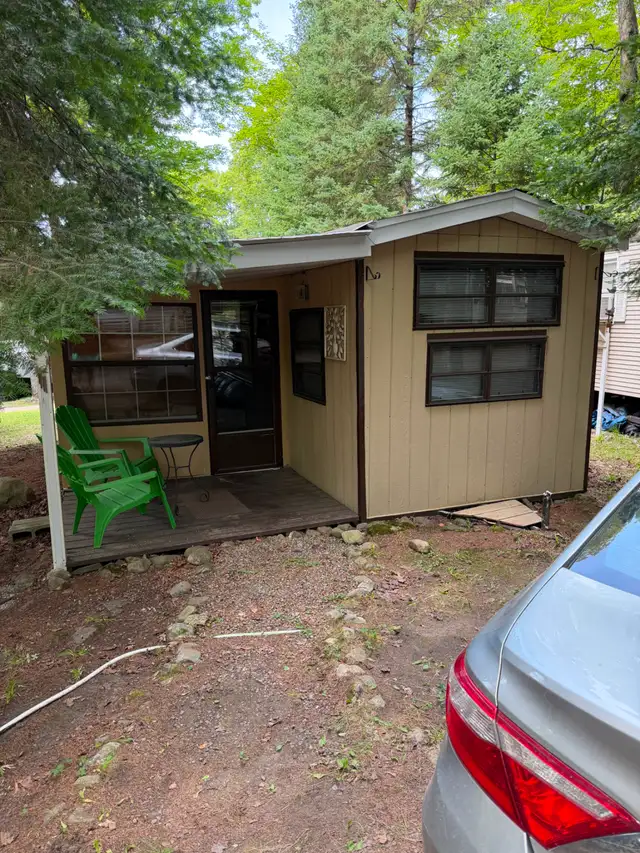 House Trailer for Sale near Huntsville, Ontario