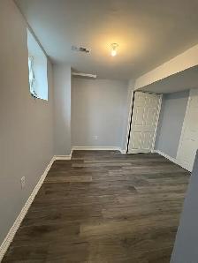 legal 2 bedroom basement - Photo 6