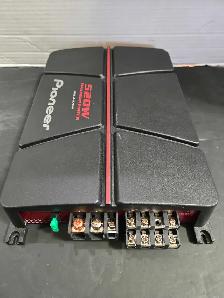 Pioneer GM-A4704 4 Channel Amp - Photo 2