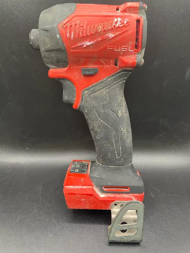 (ROUGH) MILWAUKEE FUEL SURGE 1/4" HEX HYDRAULIC DRIVER 2761-20