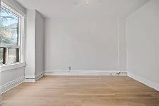 Bright 2-Bedroom Apartment in High Park - Photo 10