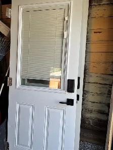 34" Exterior Doors - Photo 2