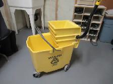 Wet Floor Bucket/Wringer
