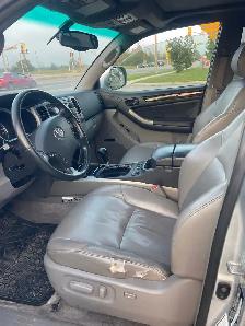 2006 Toyota 4Runner V8 Limited one owner - Photo 5