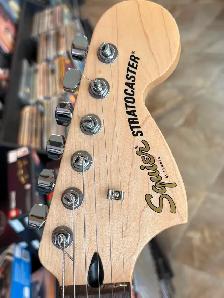 Squire Affinity Series Stratocaster with Fender Gig Bag - Photo 4