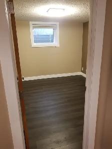 $1350 (Utilities Included!) - 2/1 Basement Suite in Sunnybrook - Photo 8