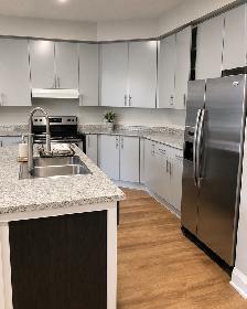 Private Bedroom for Rent in York University Village - Photo 7