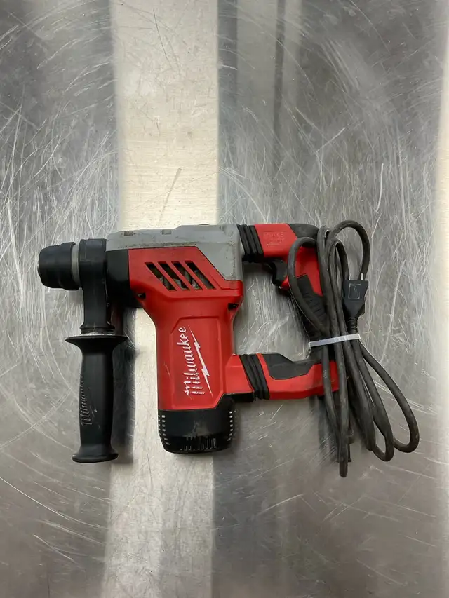 MILWAUKEE ROTARY HAMMER DRILL
