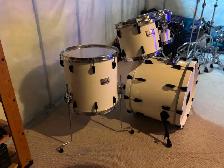 Pearl Drum Kit - Photo 4