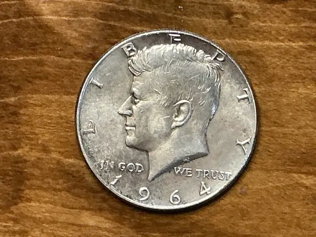 1964 KENNEDY 50 Cents Half Dollar Coin !
