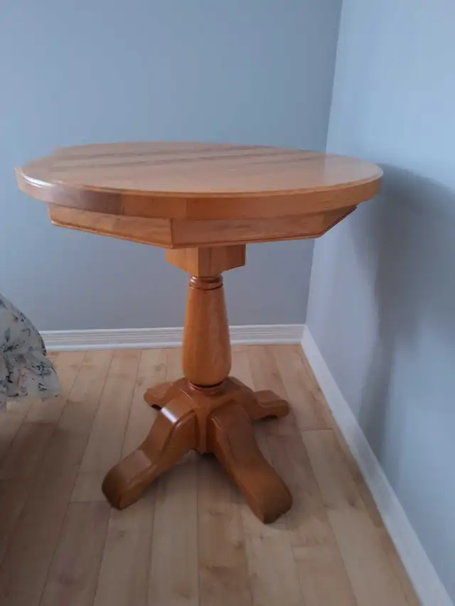 Superbe table d'appoint