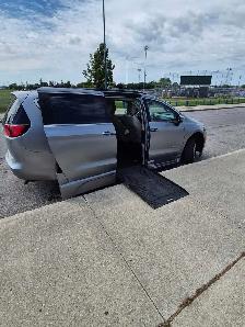 2021 Chrysler Side Entry Wheelchair Accessible