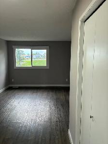 3bed 2bath townhouse for $1700. Special incentives included - Photo 5