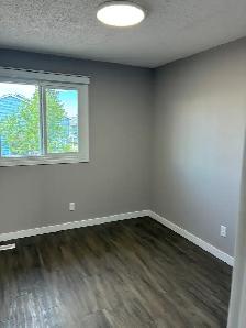 3bed 2bath townhouse for $1700. Special incentives included - Photo 6