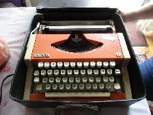 Olympia  type writer - Photo 4