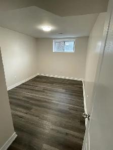 Large 2 Bedroom Basement - Photo 7