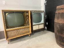 Antique Televisions - Photo 3