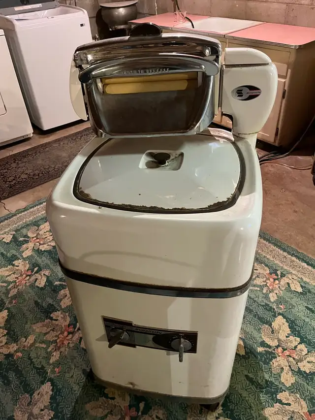 Wringer Washer