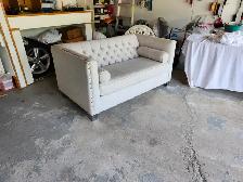 Very clean couch. - Photo 2