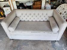 Very clean couch. - Photo 4