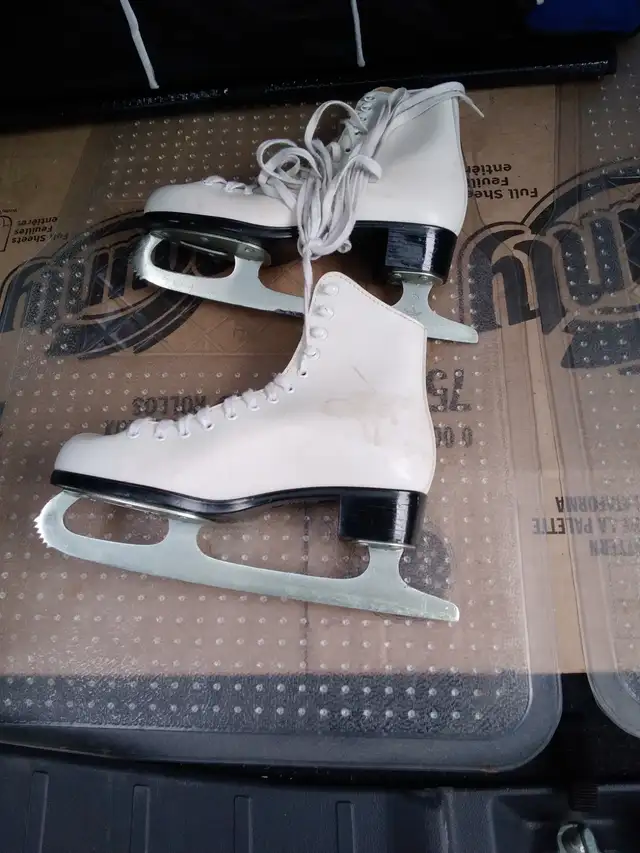 Random Footwear For Sale