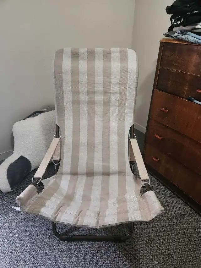 LARGE HEAVY-DUTY LAWN CHAIR BOWMANVILLE