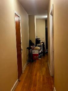 Renovated Bathroom large 3 ½ w/one bedroom in CDN. October - Photo 9
