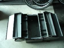 Craftsmen Metal Tool Box ~ $35 No emails...CALL US PLEASE! - Photo 2
