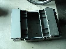 Craftsmen Metal Tool Box ~ $35 No emails...CALL US PLEASE! - Photo 3
