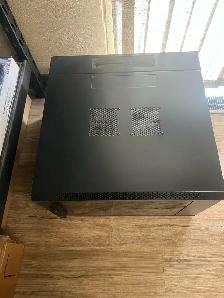 Toten 6U Mountable Server Rack - Photo 2