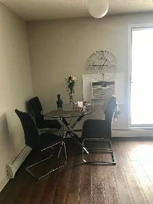 Subletting 2 bedroom apartment and selling some furniture - Photo 7