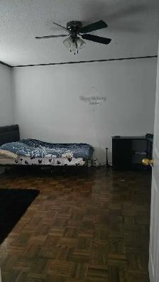 Room for Rent in Brampton - Photo 2