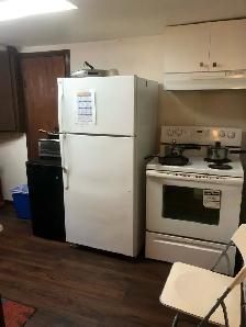 Room for rent detached house rented by females. - Photo 3