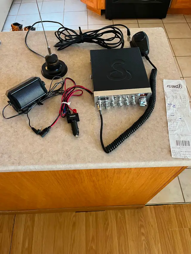 Cobra 29 cb complete with antenna and speaker with 12v plug